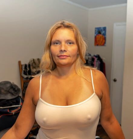 Braless Matures.