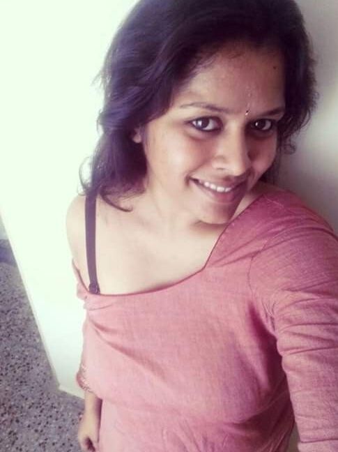 Sri Lankan big boobs doctor