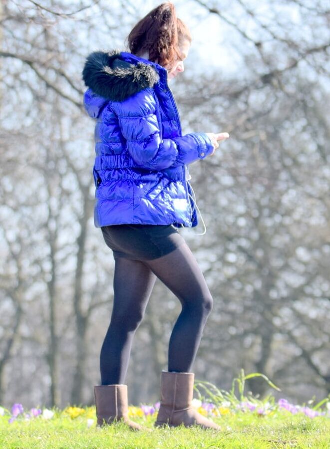Street Pantyhose - Brit Slag in the Park