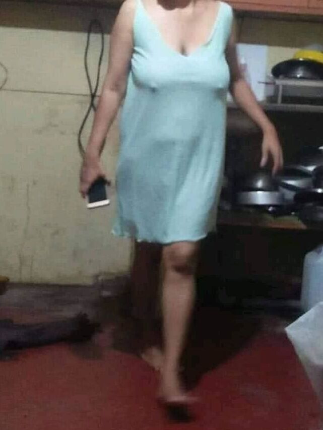 Voyeur Braless mother