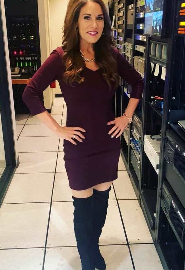 Female Celebrity Boots &amp; Leather - Erin Logan