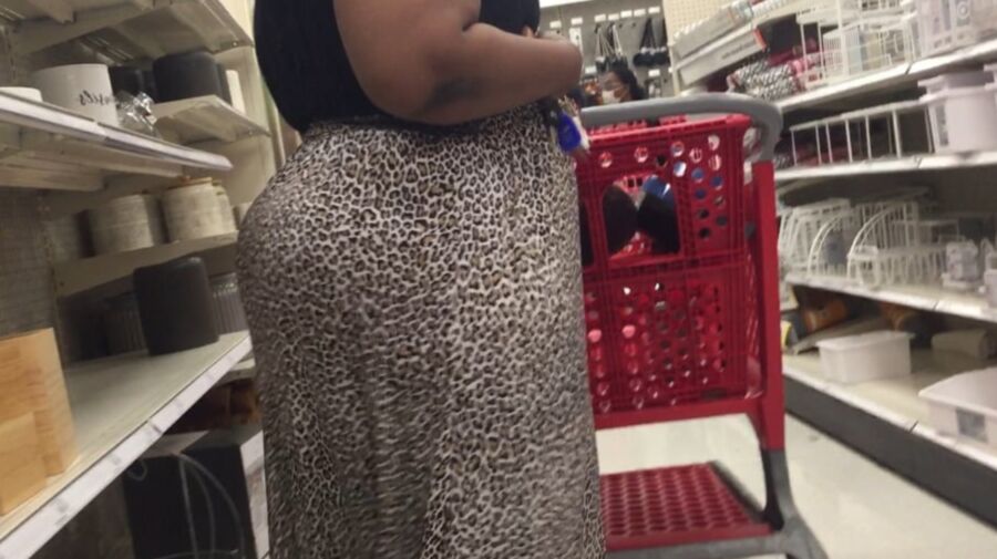 UNREALISTIC SSBBW MILF