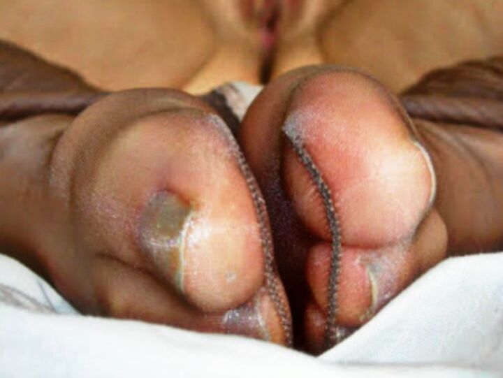 piedi figa e collant