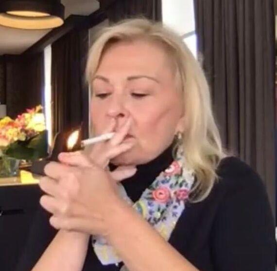 Gilfs milfs cigarettes