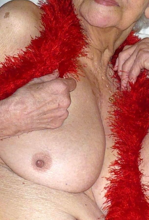 naked grannies