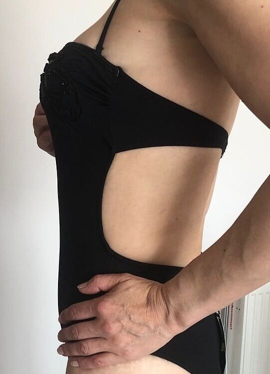 Turkish sexy women non-nude and foot fetish