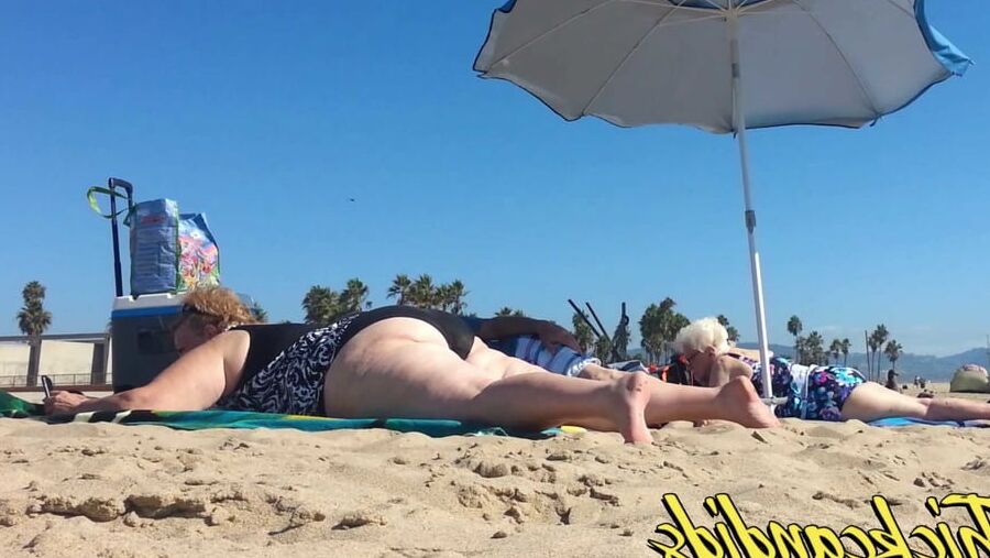Ultimate BBW GRANNY with huge ass and thighs!! Part.