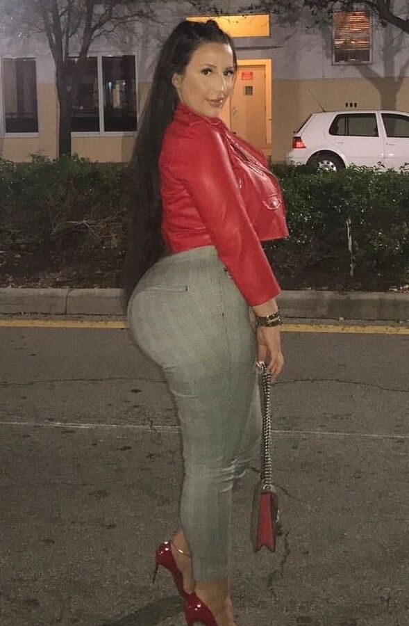 bigbootymilf