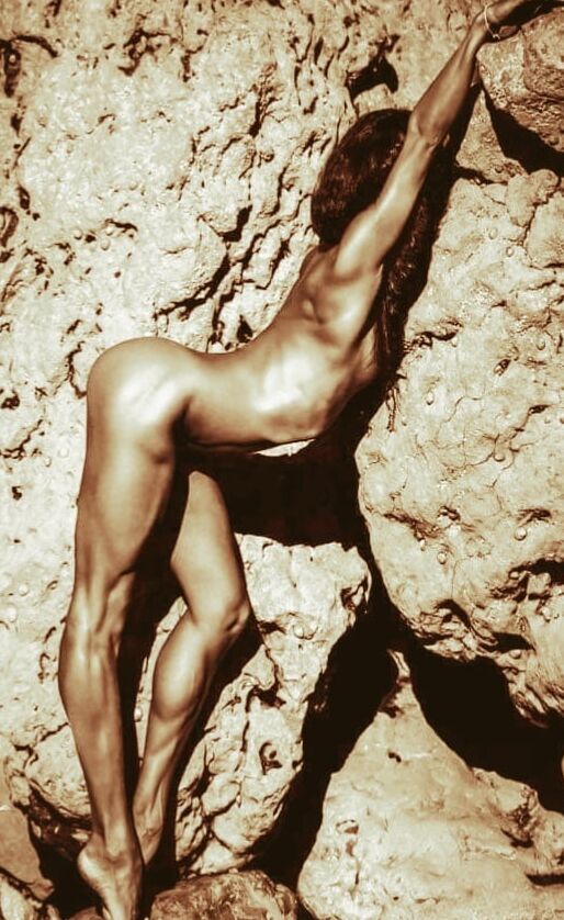 Muscled Black Slavegirl