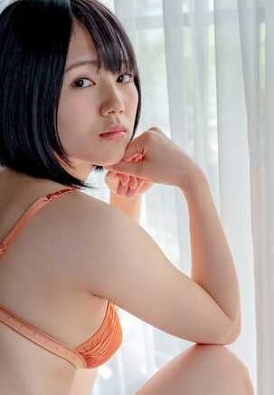 Asian Remu Suzumori