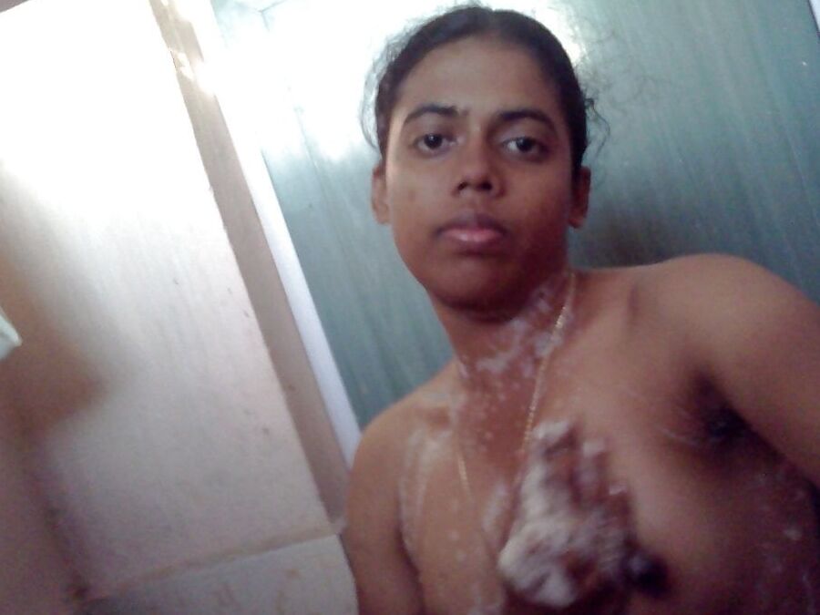 Tamil Aunty Keerthana