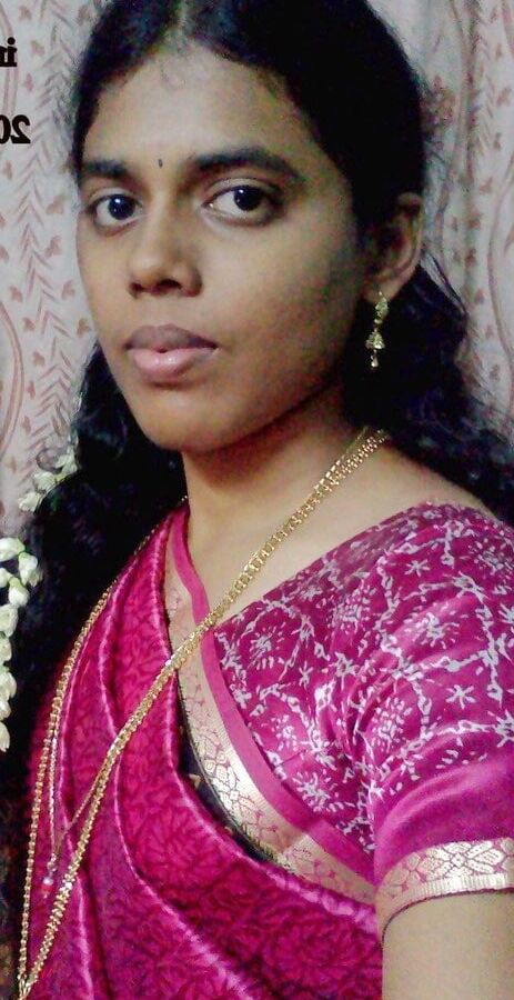 Tamil Aunty Keerthana
