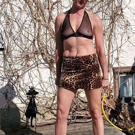 SEXY FIT MATURE