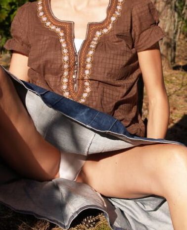 sexy friends aunt