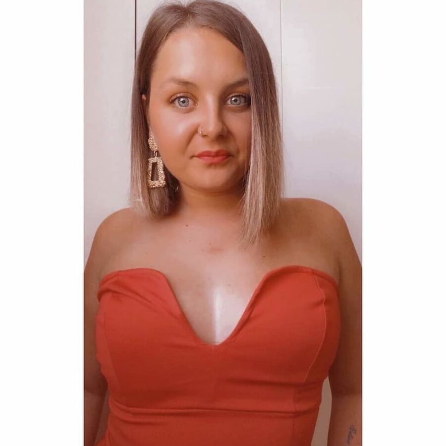 Nice girl for cum