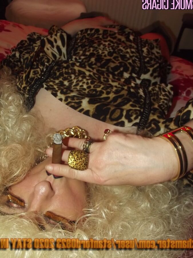 CIGAR DIVA