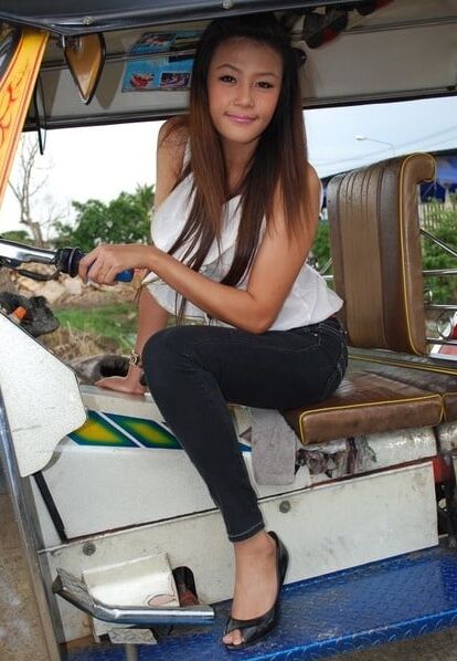 Thai tuk tuk girls