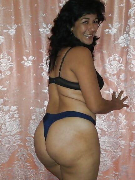 SEXY MEXICAN SLUTWIFE