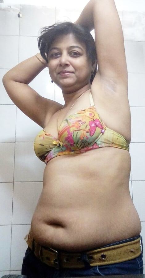 Sangeetha desi Aunty