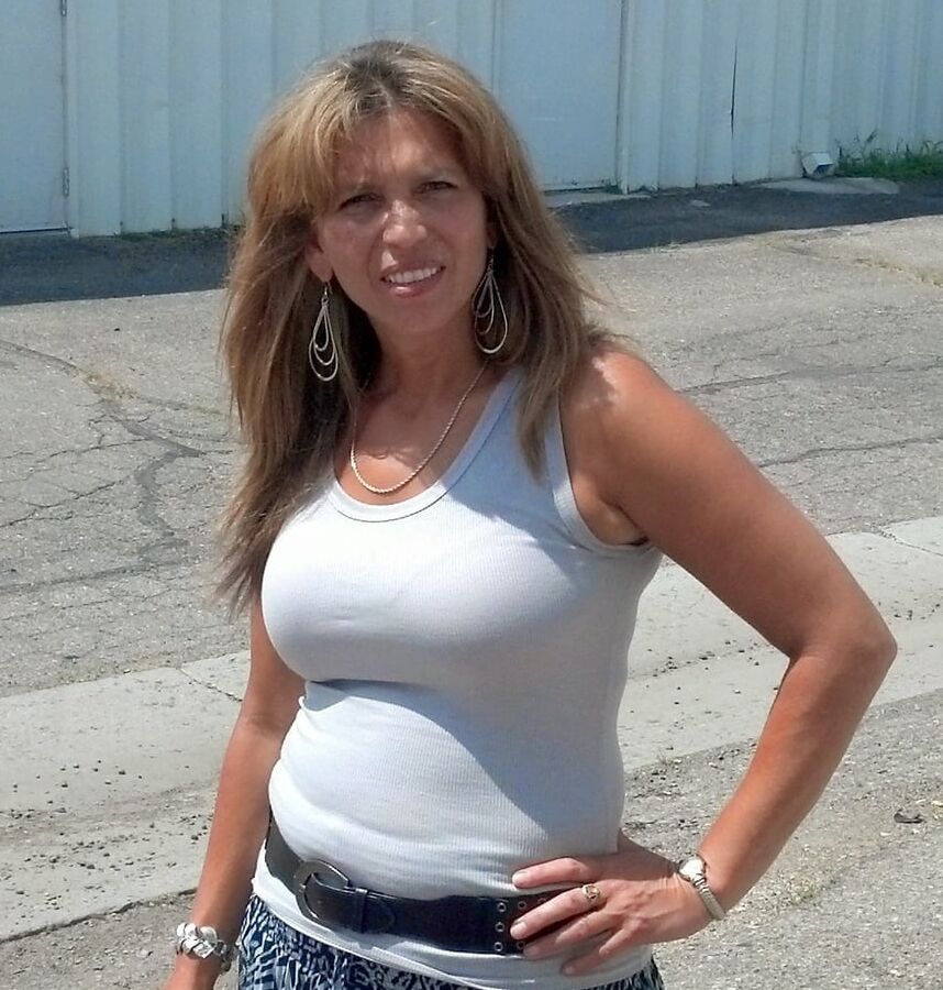 Backyard wife exposed