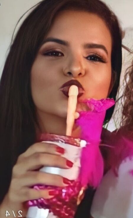 U whant piss on my face or cum enjoy