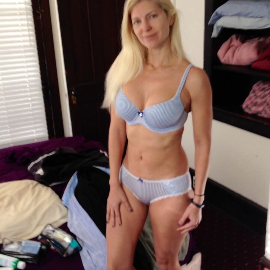 Fit Blond Wife