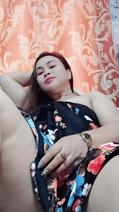 Janda, tetek besar, rumah Thai