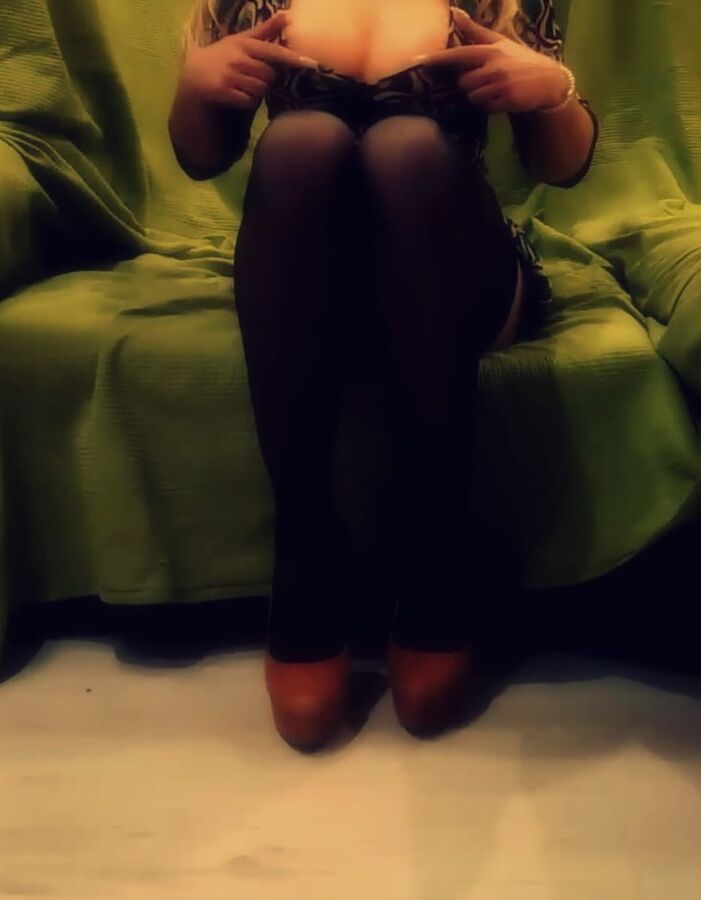 Tight-fitting mini sexy dress))