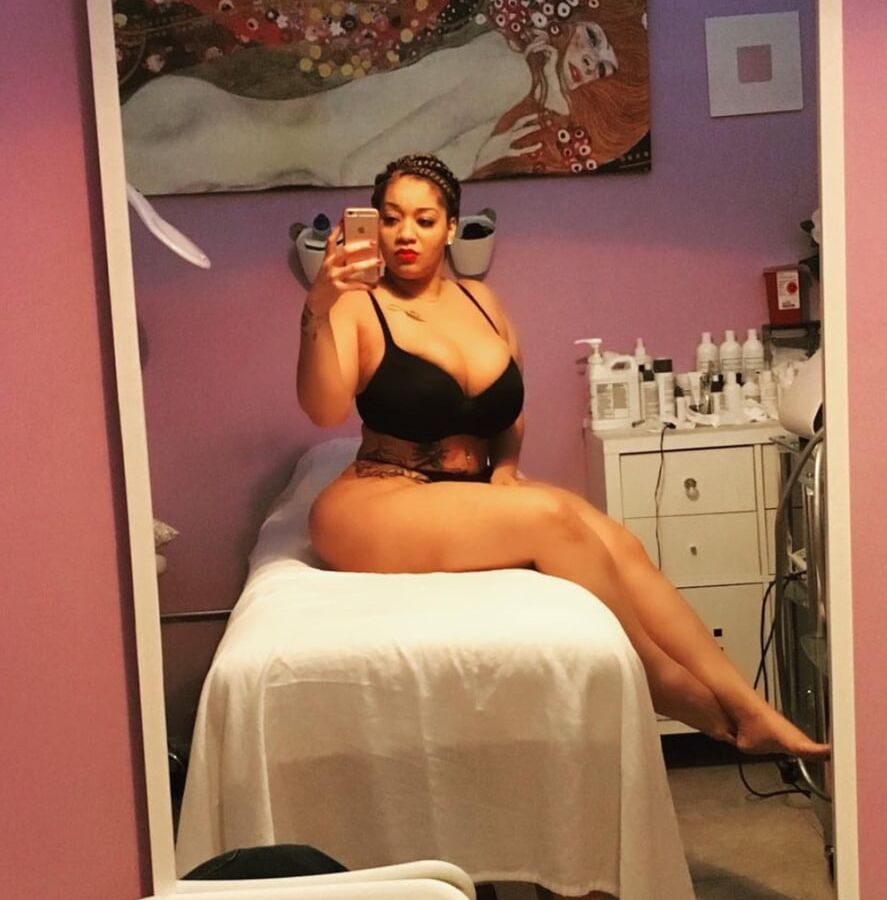 Curvy Redbone