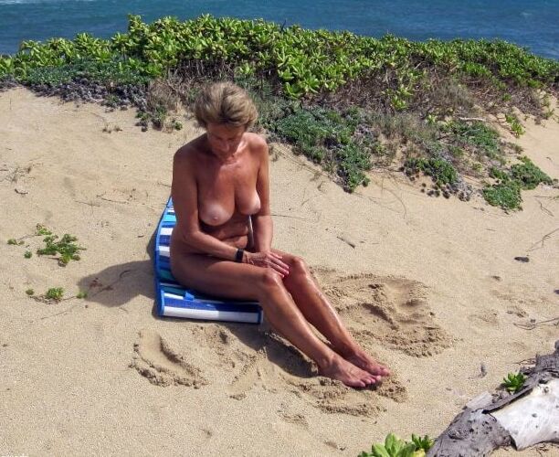 Sexy GILF -