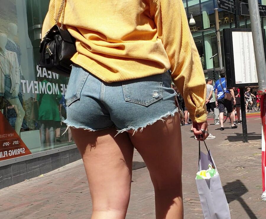 Upskirt and ass