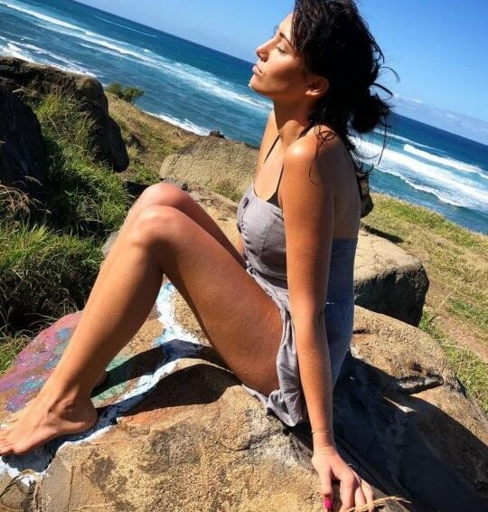 miss france pieds nues