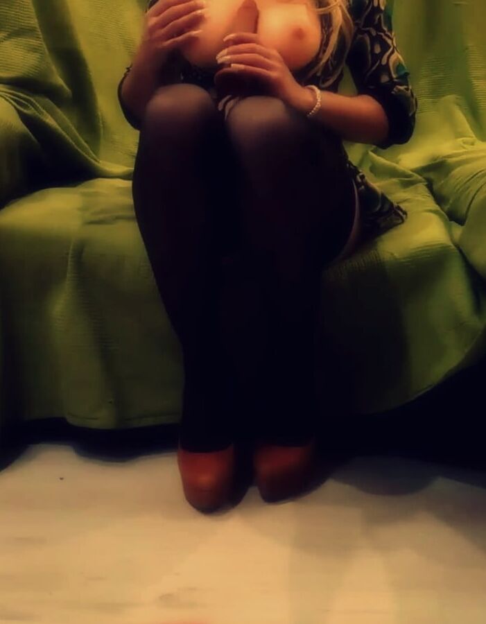 Tight-fitting mini sexy dress))