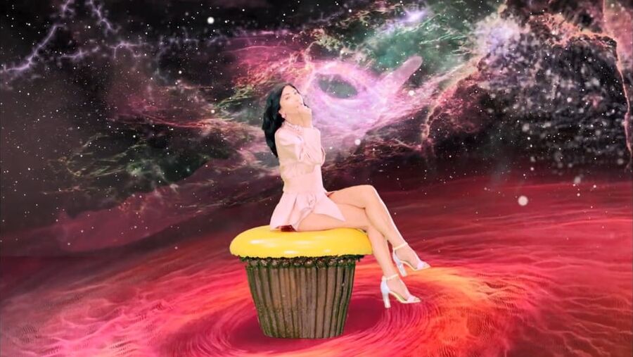 Hande Yener - Krema ()