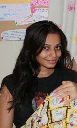 Desi Paki Girl Eman Selfies Leaked by BF