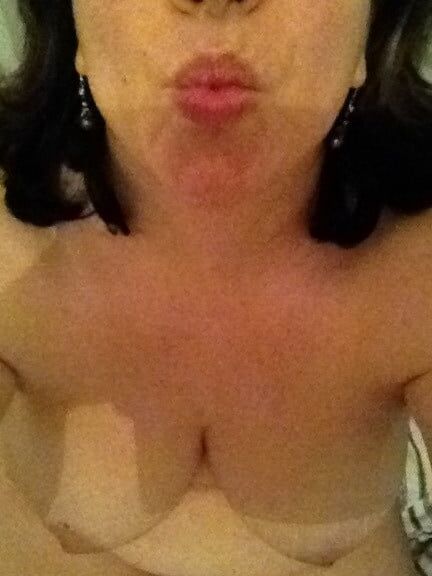 preggo doriane top huge
