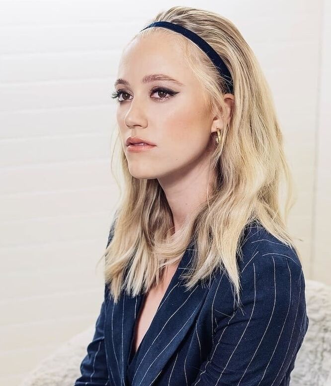 Maika Monroe can be my Guest anytime!