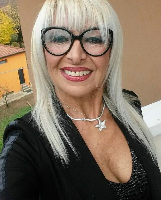 + REAL GILF ITALY AUNTY