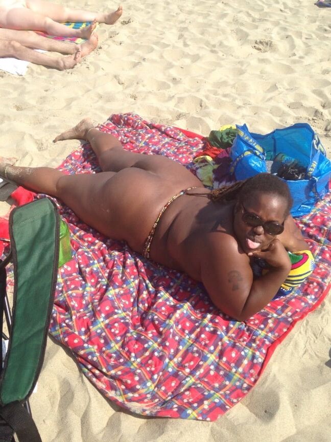 Tummies on these thick Hunnies