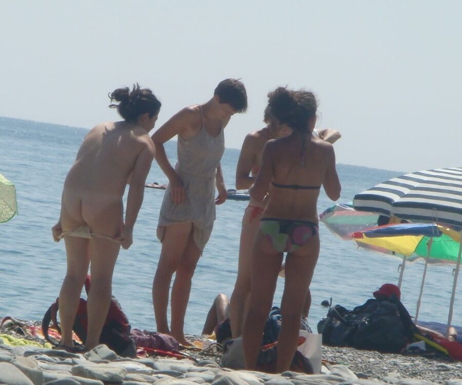Chubby Slut Gets Naked Among Friends on Public OON CFNF