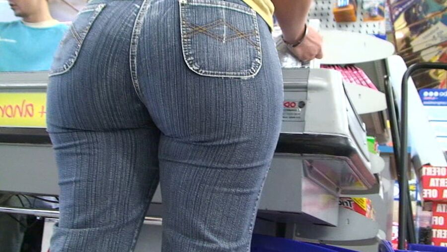 CANDID BIG ASS SPANISH PAWG CULAZO from GLUTEUS DIVINUS