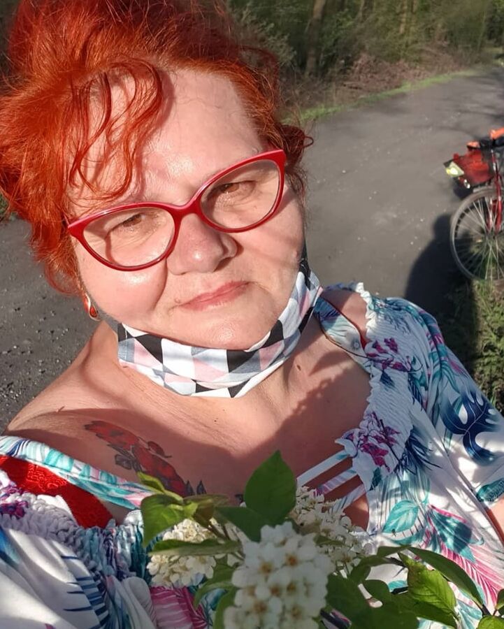 Coroa tezuda (bbw gilf)