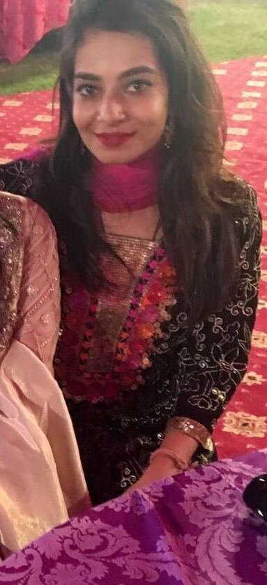 Desi Paki Girl Eman Selfies Leaked by BF
