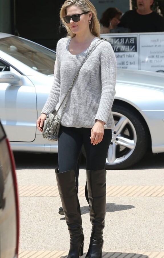 Female Celebrity Boots &amp; Leather - Ali Larter