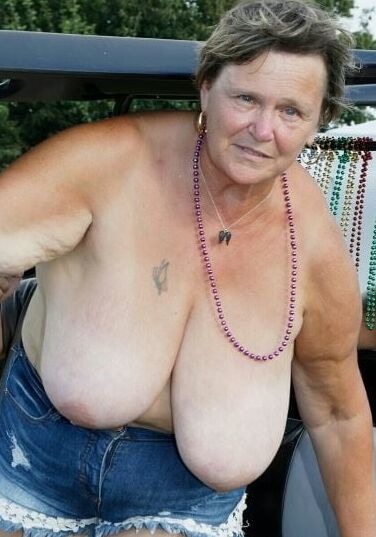 Older and hot (Big boobs)