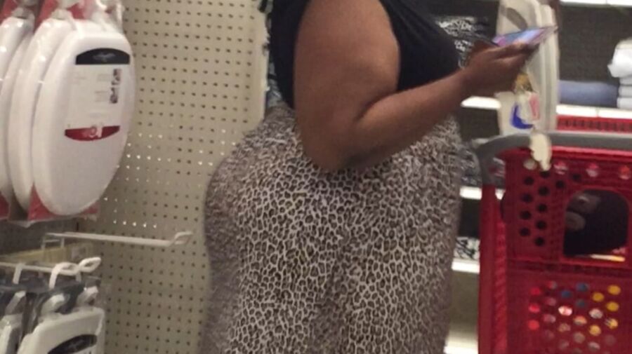 UNREALISTIC SSBBW MILF