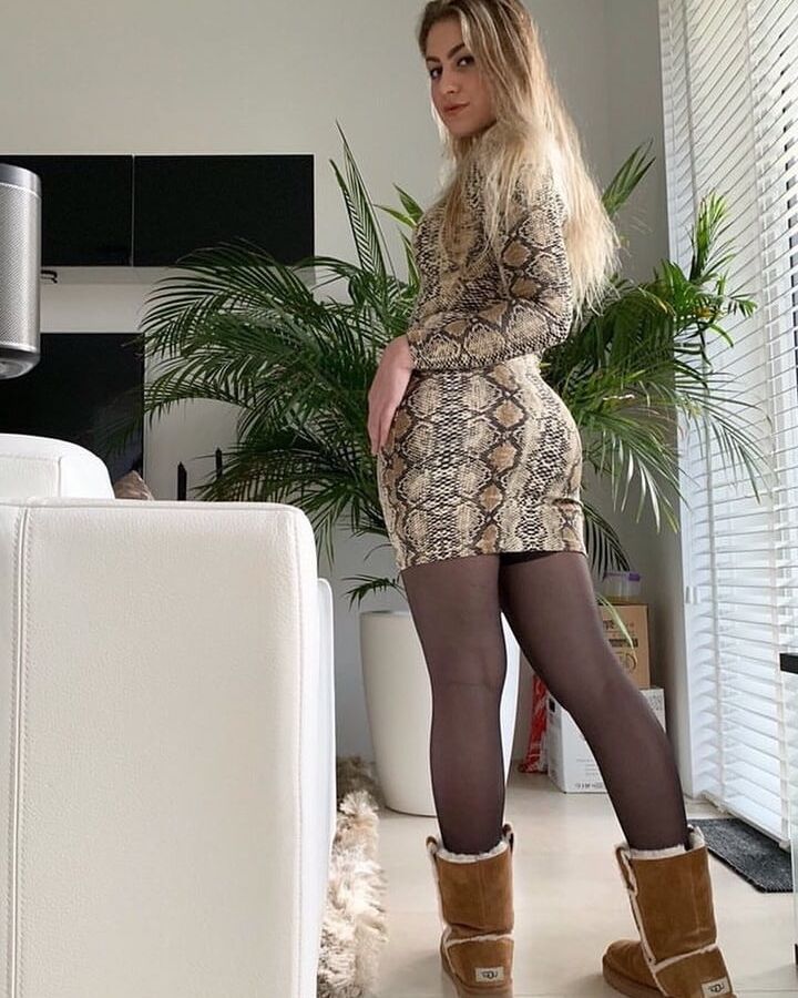 Hot amateur dutch babe Milena in spandex