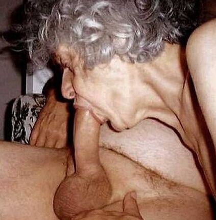 Old whores sucking dick
