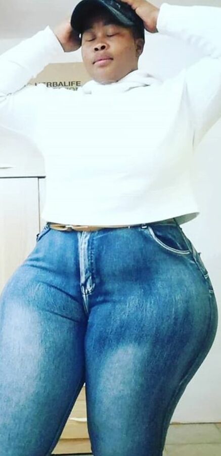 Huge booty wide hip butter face bbw african pear Azah