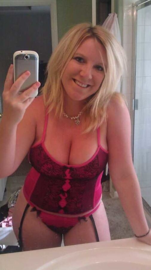 Great Tits And Amazing Ass On Thick Curvy Sexy MILF